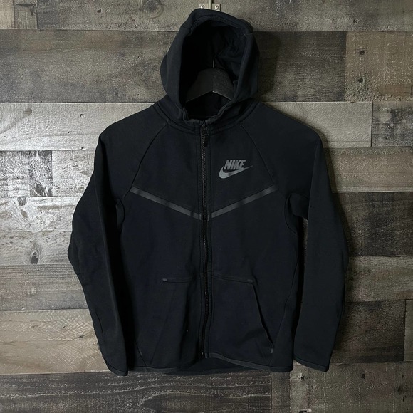 SOLD Nike Kids Tech Fleece Windrunner Hoodie M - Picture 1 of 3